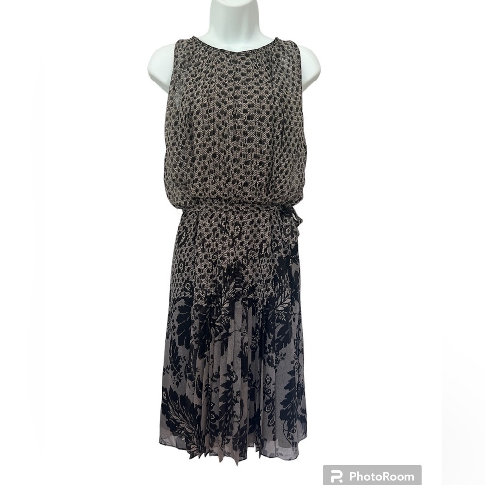 Diane von Furstenberg Ria black lace sleeveless pleated chiffon dress 10